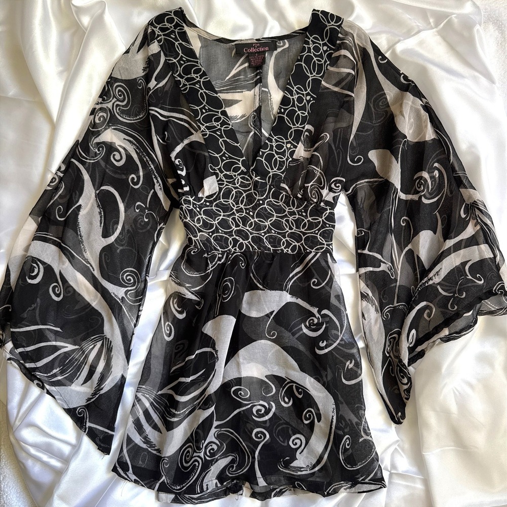 Pink Collection Sheer Chiffon Bell Sleeve Tunic Top Black White Swirl Print S